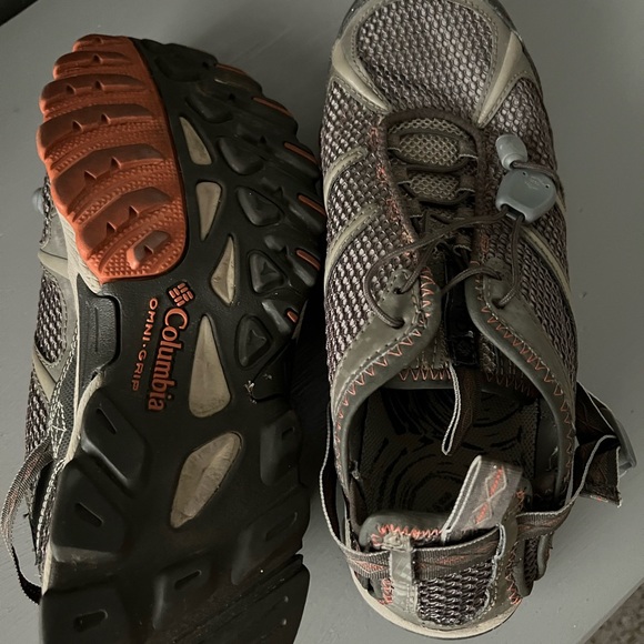 Men’s Columbia Water Shoes - Picture 2 of 4